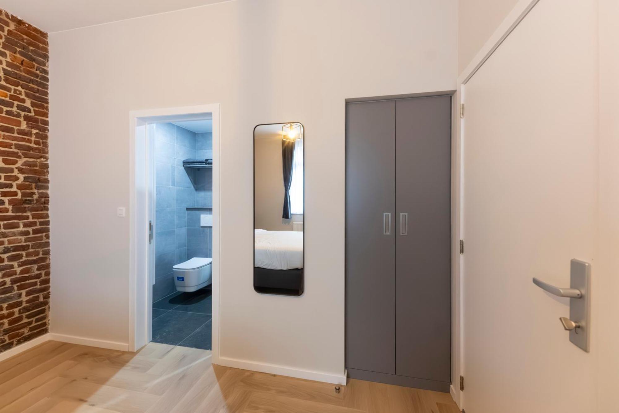 Apartment Midi